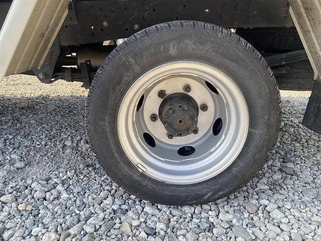 トヨタトヨエース平ボディ小型（2t・3t）[写真25]