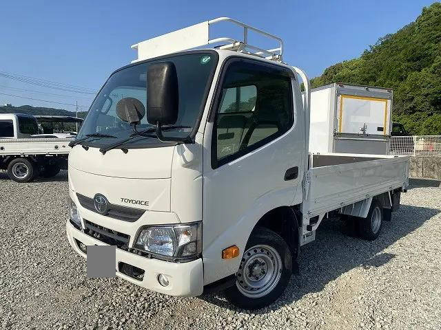 トヨタトヨエース平ボディ小型（2t・3t）[写真03]