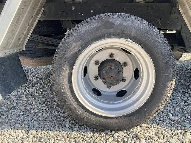 トヨタトヨエース平ボディ小型（2t・3t）[写真31]