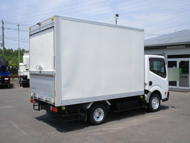 日産アトラスパネルバン小型（2t・3t）[写真04]