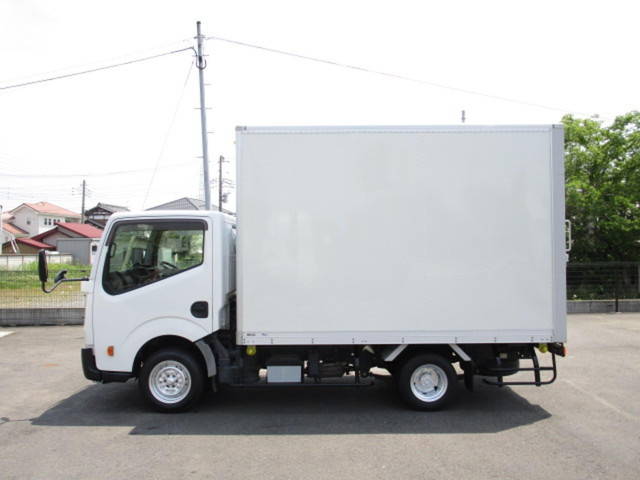 日産アトラスパネルバン小型（2t・3t）[写真06]