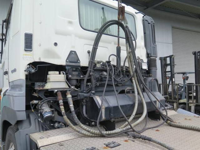 日野プロフィアトレーラーヘッド（トラクターヘッド）大型（10t）[写真10]