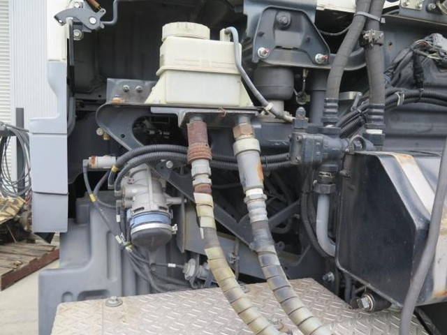 日野プロフィアトレーラーヘッド（トラクターヘッド）大型（10t）[写真11]