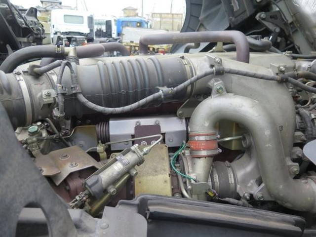 日野プロフィアトレーラーヘッド（トラクターヘッド）大型（10t）[写真16]