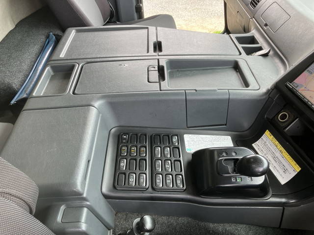 三菱ふそうスーパーグレートパネルウイング大型（10t）[写真35]