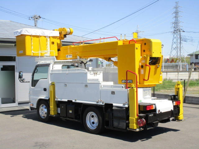 いすゞエルフ高所作業車小型（2t・3t）[写真02]