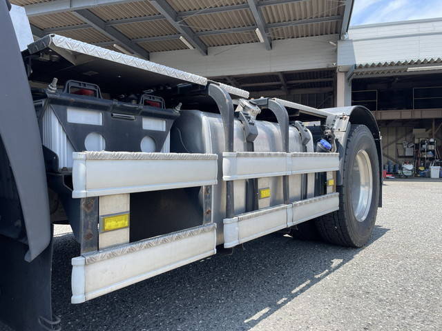 日野プロフィアトレーラーヘッド（トラクターヘッド）大型（10t）[写真18]