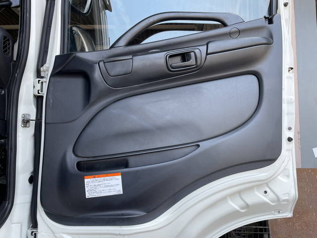 日野プロフィアトレーラーヘッド（トラクターヘッド）大型（10t）[写真27]