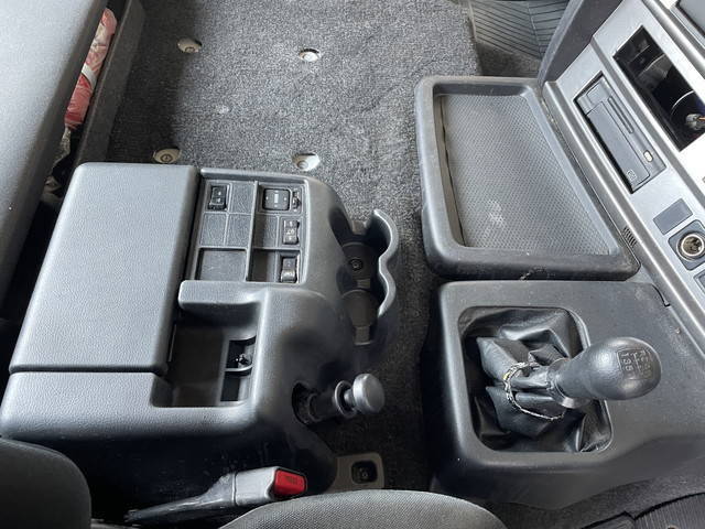 日野プロフィアトレーラーヘッド（トラクターヘッド）大型（10t）[写真34]