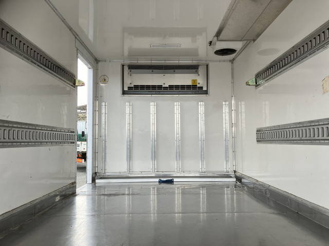 三菱ふそうキャンター冷凍車（冷蔵車）小型（2t・3t）[写真14]