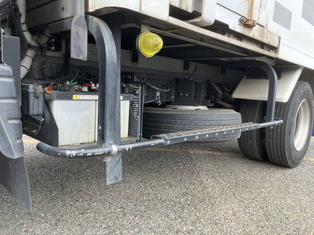 三菱ふそうキャンター冷凍車（冷蔵車）小型（2t・3t）[写真20]