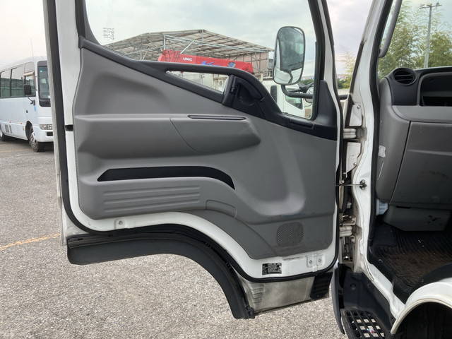 三菱ふそうキャンター冷凍車（冷蔵車）小型（2t・3t）[写真27]