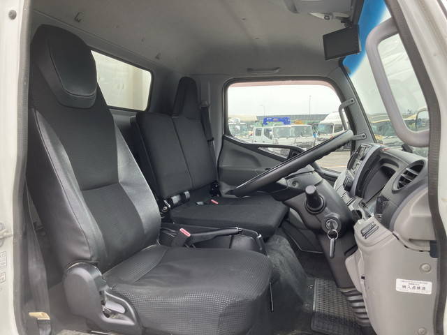 三菱ふそうキャンター冷凍車（冷蔵車）小型（2t・3t）[写真29]