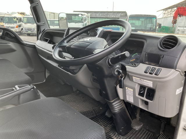 三菱ふそうキャンター冷凍車（冷蔵車）小型（2t・3t）[写真31]