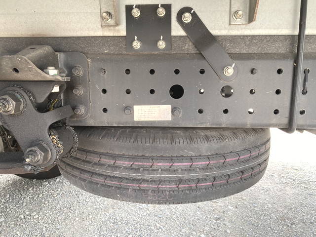 三菱ふそうキャンターアルミバン小型（2t・3t）[写真13]