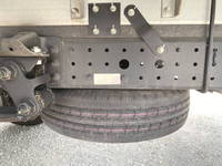 三菱ふそうキャンターアルミバン小型（2t・3t）[写真14]