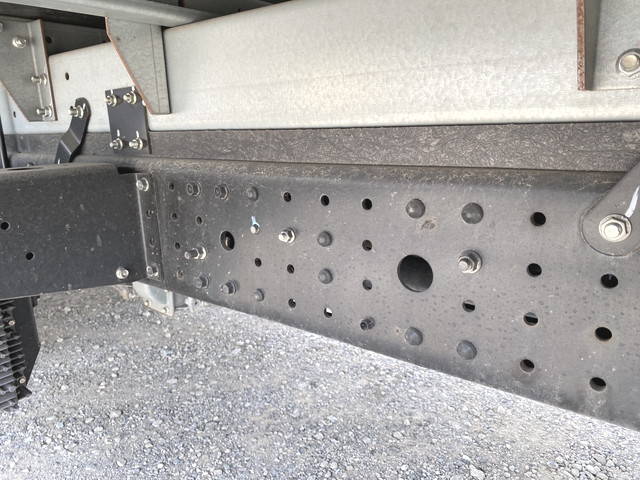 三菱ふそうキャンターアルミバン小型（2t・3t）[写真14]