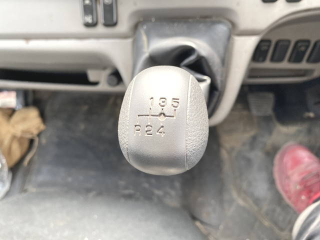 三菱ふそうキャンターアルミバン小型（2t・3t）[写真20]