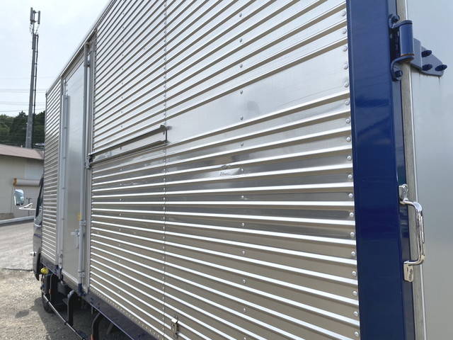 三菱ふそうキャンターアルミバン小型（2t・3t）[写真29]