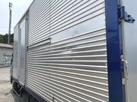 三菱ふそうキャンターアルミバン小型（2t・3t）[写真30]