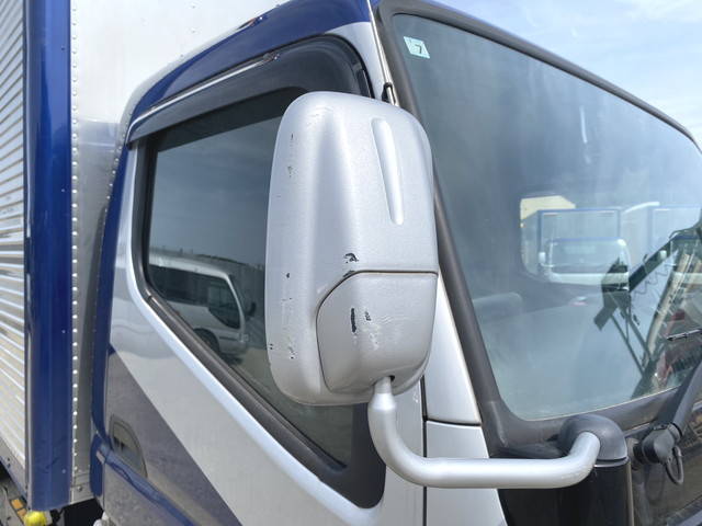 三菱ふそうキャンターアルミバン小型（2t・3t）[写真31]