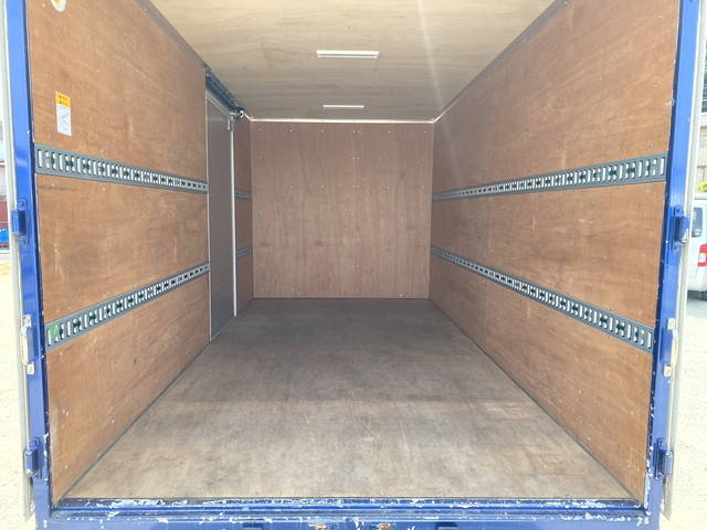 三菱ふそうキャンターアルミバン小型（2t・3t）[写真09]