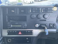 三菱ふそうスーパーグレートアルミウイング大型（10t）[写真19]