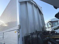 三菱ふそうスーパーグレートアルミウイング大型（10t）[写真24]