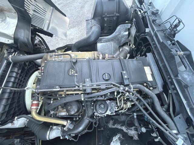 三菱ふそうスーパーグレートアルミウイング大型（10t）[写真24]