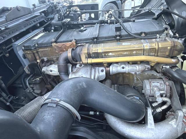 三菱ふそうスーパーグレートアルミウイング大型（10t）[写真25]