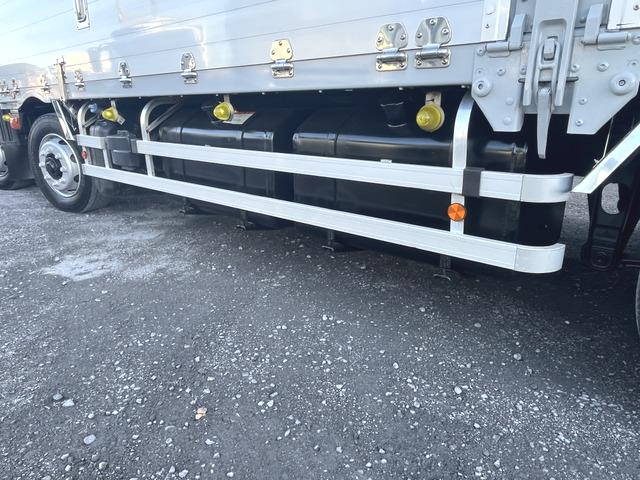 三菱ふそうスーパーグレートアルミウイング大型（10t）[写真28]