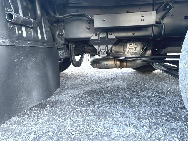 三菱ふそうスーパーグレートアルミウイング大型（10t）[写真36]