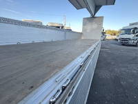 三菱ふそうスーパーグレートアルミウイング大型（10t）[写真08]