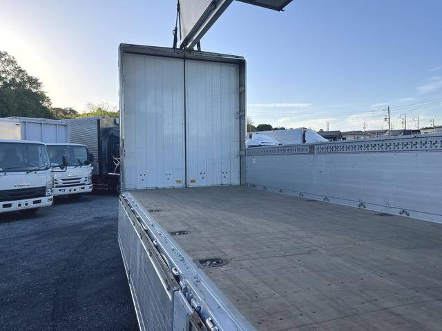 三菱ふそうスーパーグレートアルミウイング大型（10t）[写真08]