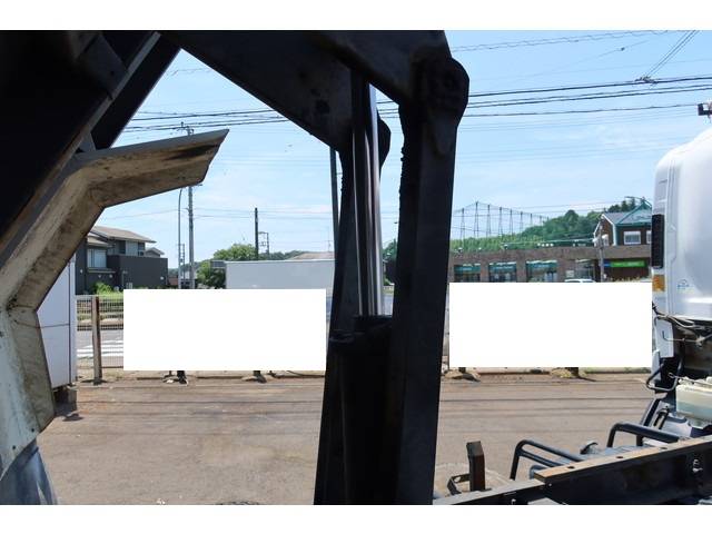 いすゞフォワードダンプ中型（4t）[写真14]