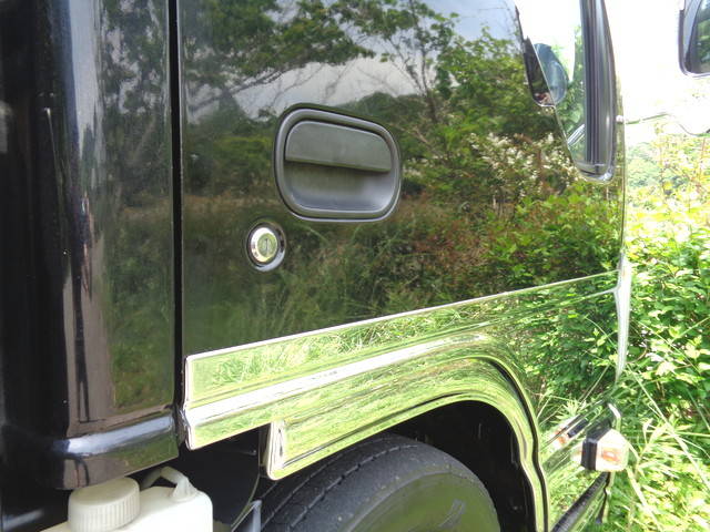 いすゞエルフ平ボディ小型（2t・3t）[写真12]