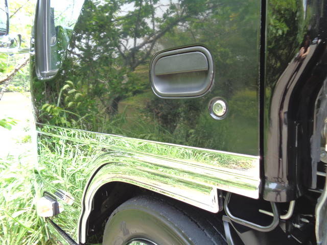 いすゞエルフ平ボディ小型（2t・3t）[写真13]