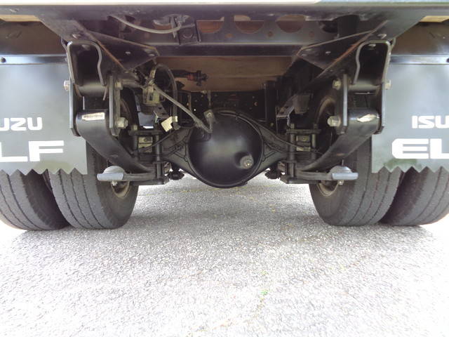 いすゞエルフ平ボディ小型（2t・3t）[写真19]