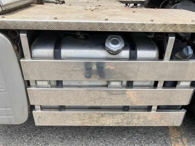 三菱ふそうスーパーグレートトレーラーヘッド（トラクターヘッド）大型（10t）[写真19]