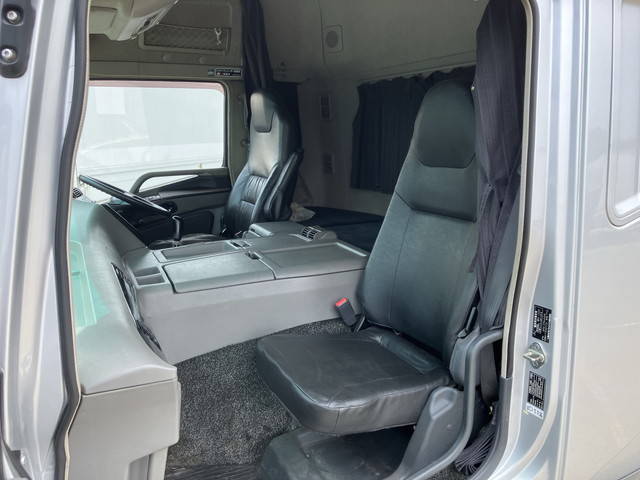 三菱ふそうスーパーグレートトレーラーヘッド（トラクターヘッド）大型（10t）[写真27]