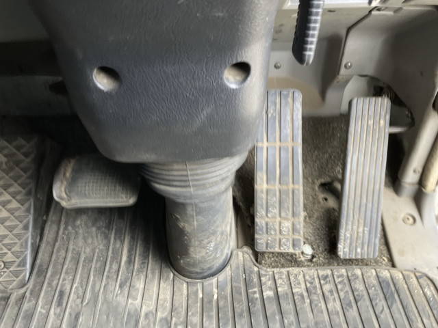 三菱ふそうスーパーグレートトレーラーヘッド（トラクターヘッド）大型（10t）[写真36]