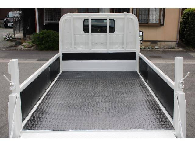 トヨタトヨエース平ボディ小型（2t・3t）[写真16]