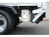 トヨタトヨエース平ボディ小型（2t・3t）[写真21]