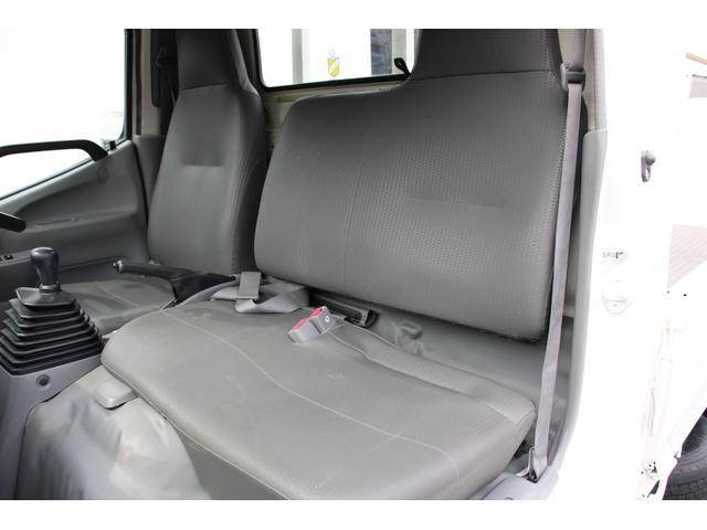 トヨタトヨエース平ボディ小型（2t・3t）[写真32]