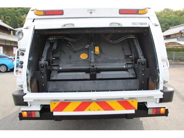 三菱ふそうファイターパッカー車（塵芥車）増トン（6t・8t）[写真16]