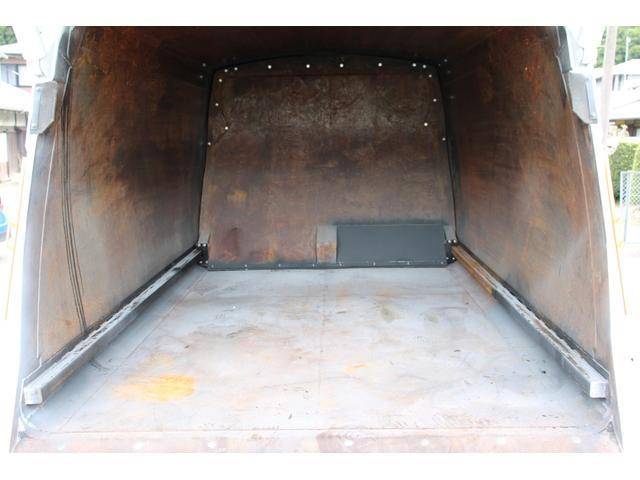 三菱ふそうファイターパッカー車（塵芥車）増トン（6t・8t）[写真21]