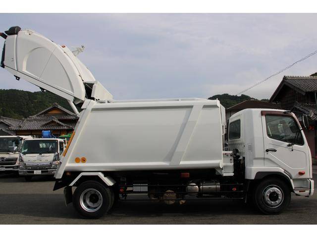 三菱ふそうファイターパッカー車（塵芥車）増トン（6t・8t）[写真05]