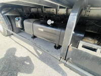 三菱ふそうキャンターアルミバン小型（2t・3t）[写真12]