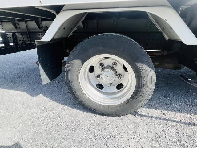 三菱ふそうキャンターアルミバン小型（2t・3t）[写真12]