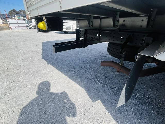 三菱ふそうキャンターアルミバン小型（2t・3t）[写真13]